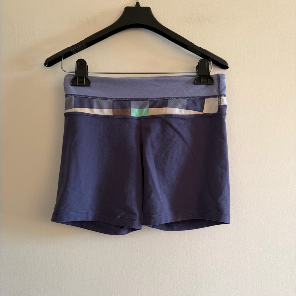 Lululemon Athletica Reversible Blue Groove Yoga Short Shorts size XS - Picture 2 of 7